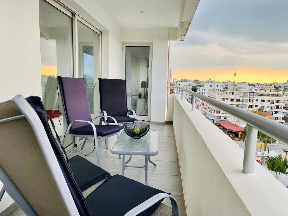 Апартаменты Panoramic Seaside Getaway, 2-Br Penthouse Ларнака Экстерьер фото